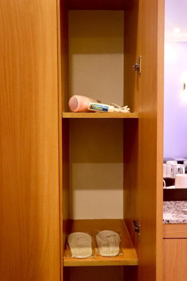 แมซง โฮเต็ล Hotel กาวายันซิตี้ ภายนอก รูปภาพ